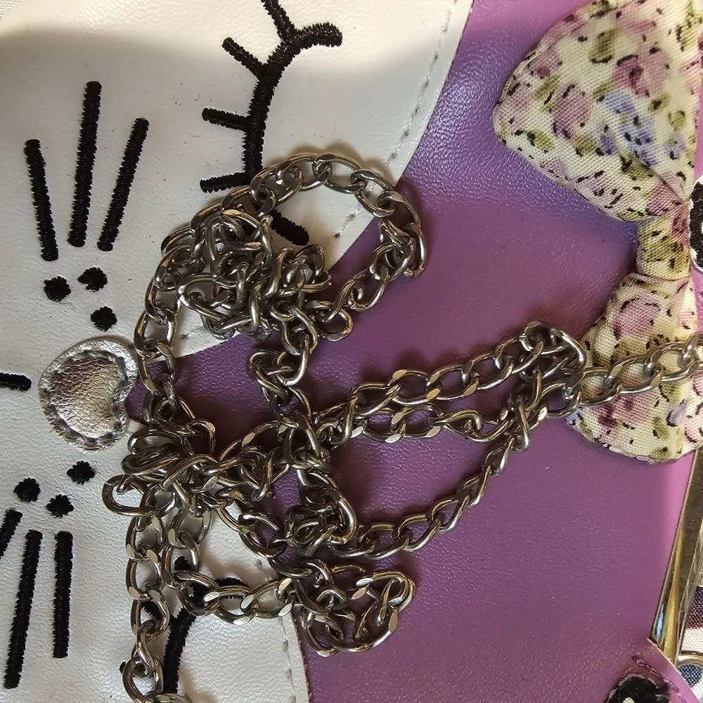 Girls Our Generation Purple Kitty Chain Purse Like New
